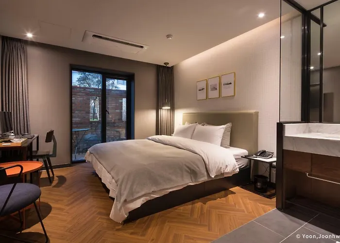 Brown Dot Seomyeon Hotel Busan