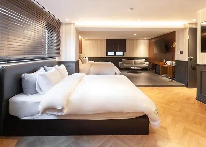 Brown Dot Seomyeon Hotel 2*